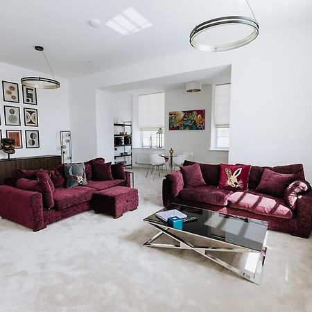Bobbin Row - Grade 2 Listed Property With A Beautiful Design With Access To Leeds Экстерьер фото